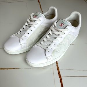 Louis Vuitton Red LV Stripe Luxembourg Trainers – Savonches